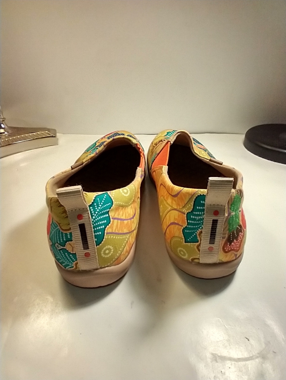 Colorful Floral Slip-On Women's Shoes - Yellow - Picture 5 of 10